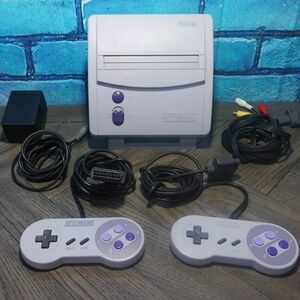 Authentic Super Nintendo SNES Game Console Jr. SNS-101 with 2 Controllers